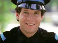 Steve Guttenberg revive la esperanza de que haya una nueva secuela de “Loca academia de policía”